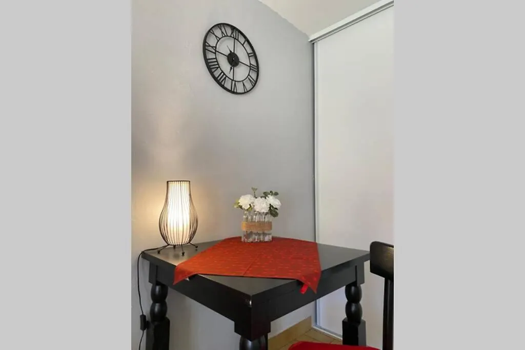 T2 Ensoleille. Terrasse Et Vaste Jardin Commun Apartment Cauterets